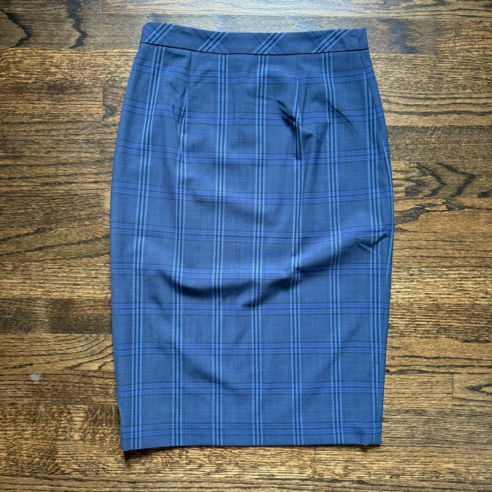 Banana Republic Plaid Tartan Pencil Skirt - Wool Blend (0) | NWT - Picture 3 of 4